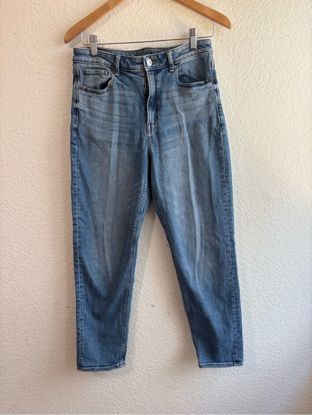 American Eagle Outfitters Light Blue Mom Jeans Size 6